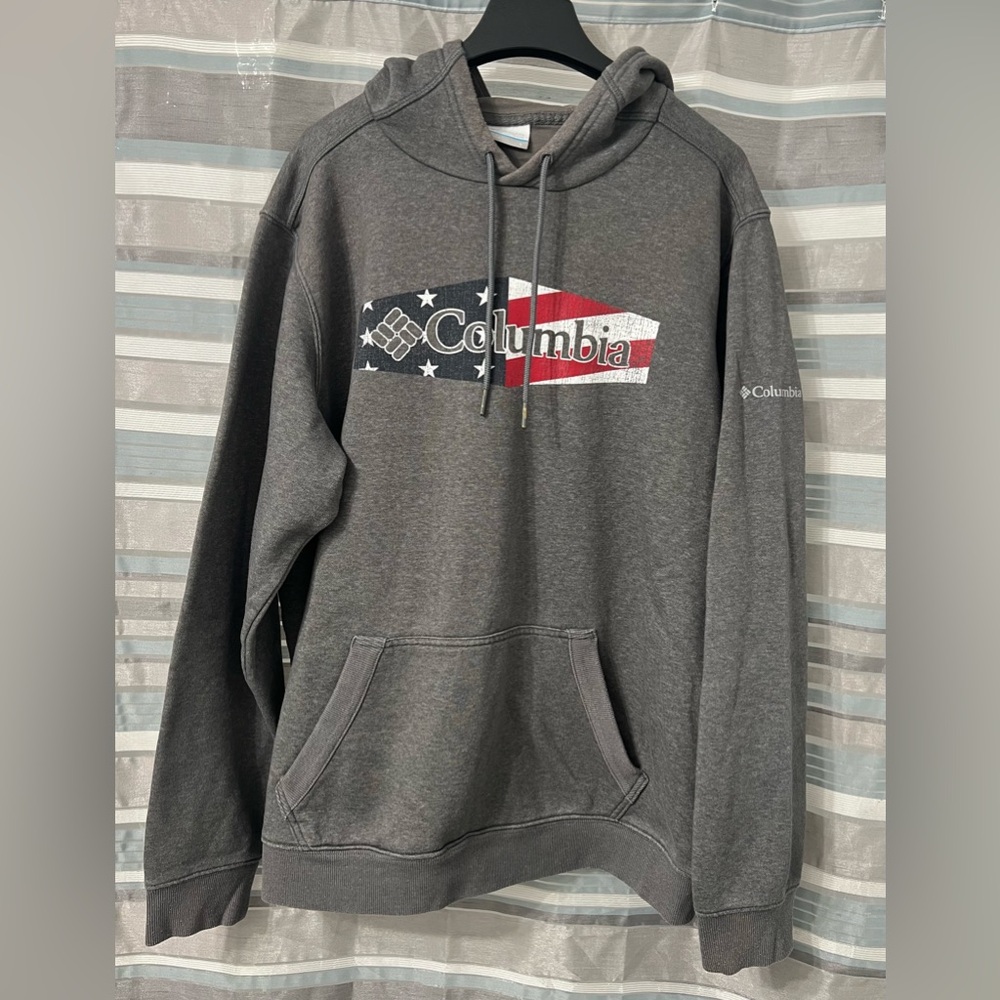 Columbia Pullover Gray Pullover Hoodie with Distressed American flag Graphic